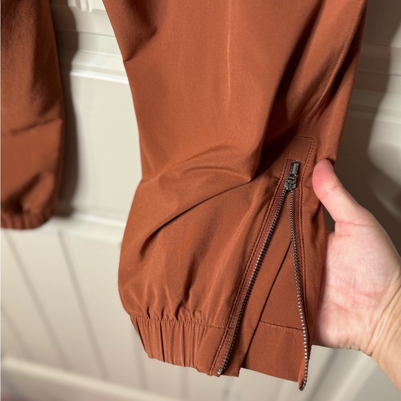 ATHLETA 🧡 Cropped Ankle Linen Joggers, Athleisure 🧘♀️ (Size 10) - Picture 9 of 14